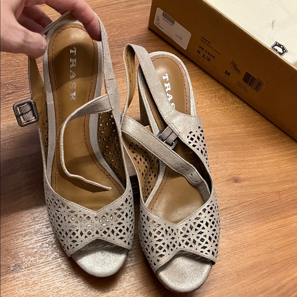 Trask Women's Patti Metallic Sandals